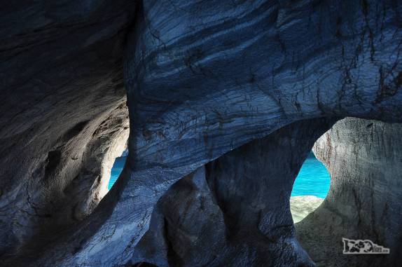 Visão do interior da Capela de Mármore, no lago General Carrera, região de Puerto Rio Tranquilo, na Carretera Austral, sul do Chile